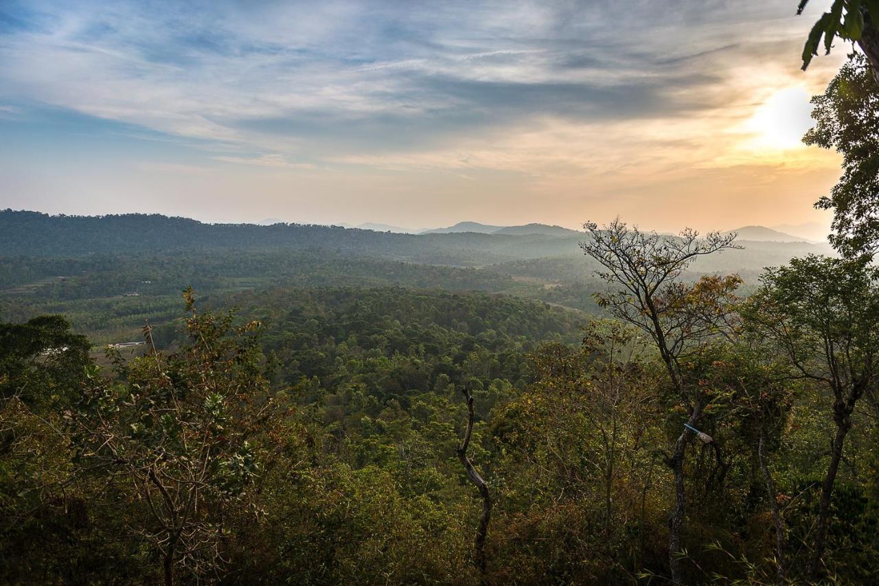 The Porcupine Castle Resort Madikeri Luaran gambar